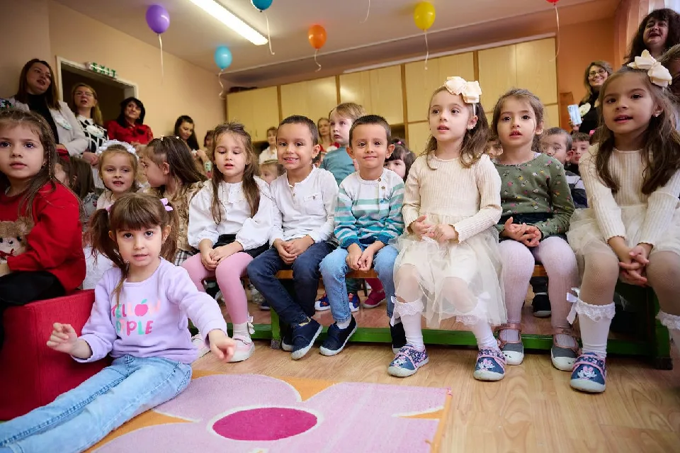 40 години ДГ„Щурче“