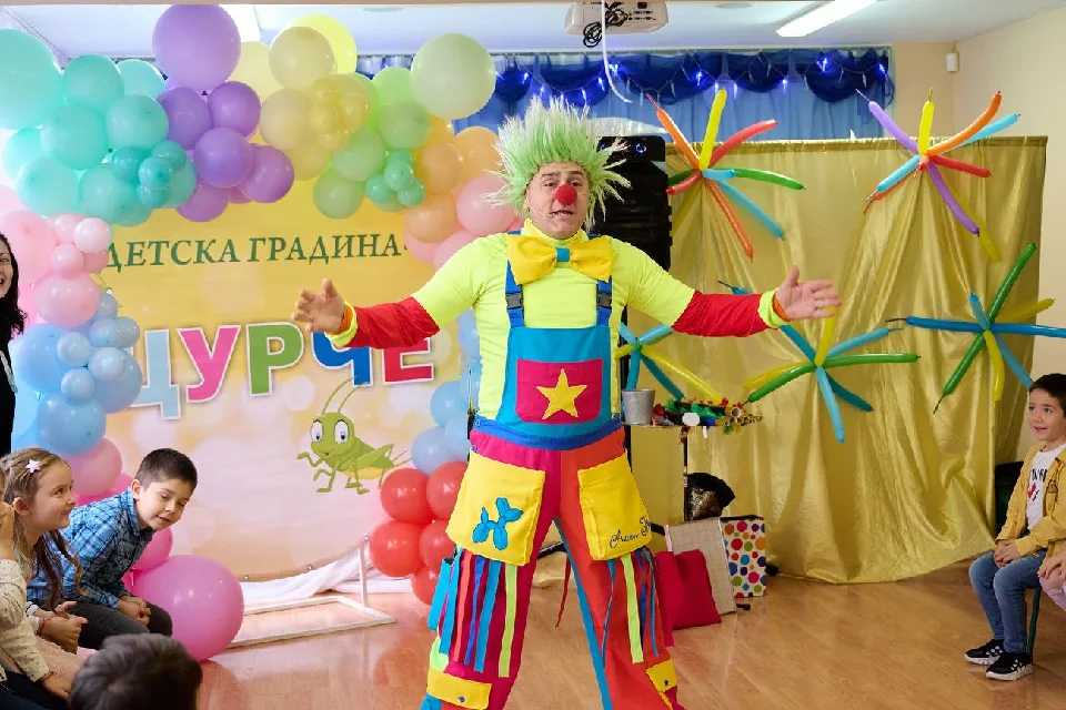 40 години ДГ„Щурче“