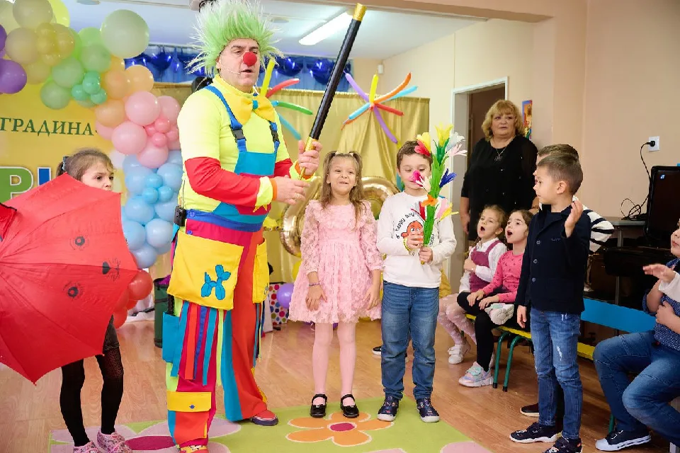 40 години ДГ„Щурче“