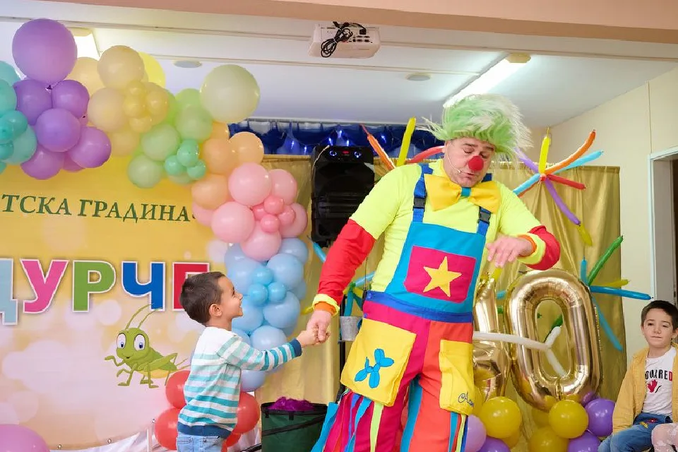 40 години ДГ„Щурче“