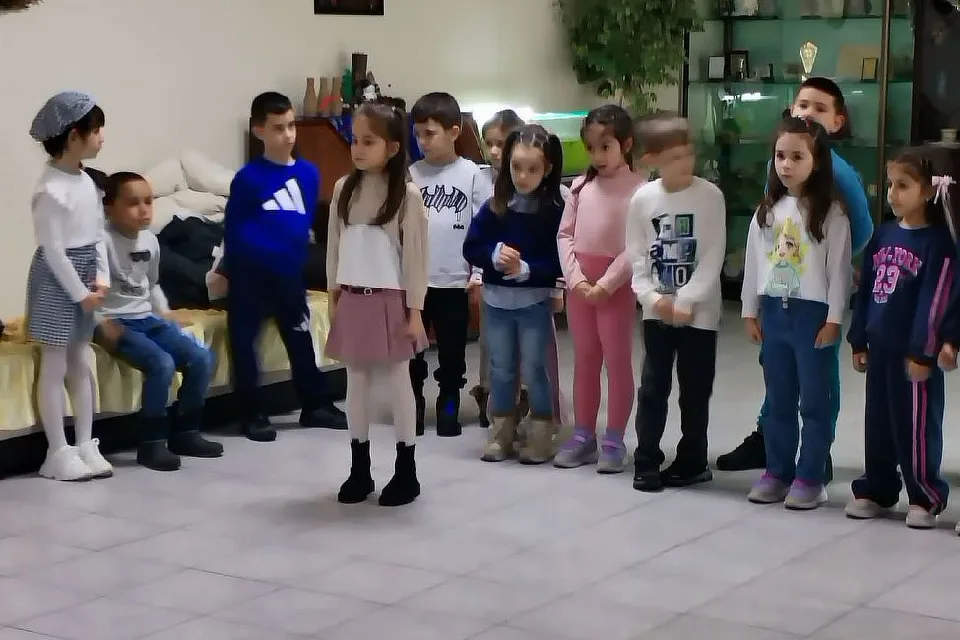 посещение на Дом за възрастни хора „Д-р Стефан Смядовски“! Маратон на ДОБРОТАТА в действие!