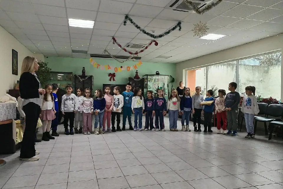 посещение на Дом за възрастни хора „Д-р Стефан Смядовски“! Маратон на ДОБРОТАТА в действие!